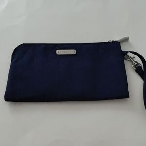 Baggallini Navy Wristlet